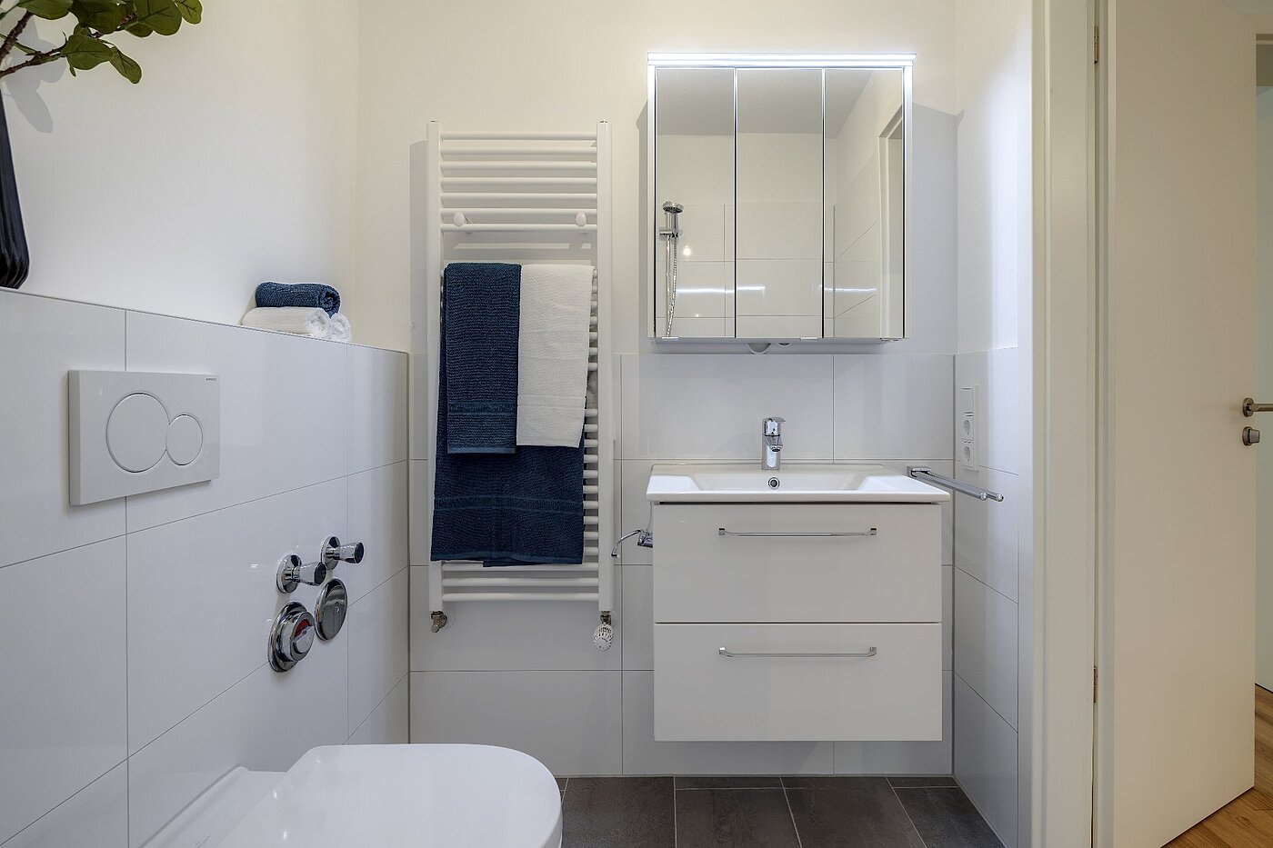 フラット 部屋数 3 部屋 | München-Neuhausen | 1803D7 | Moderne Ausstattung