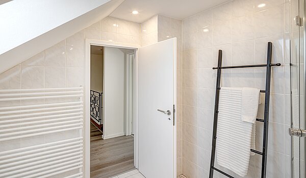 センターハウス 部屋数 5 部屋 | Unterschleißheim | 70187 | ...mit Handtuchheizkörper