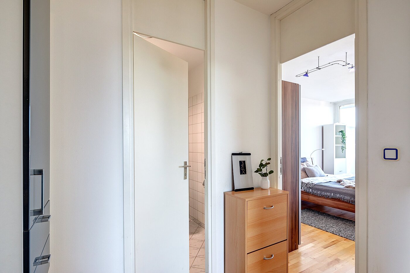 フラット 部屋数 2 部屋 | München-Sendling-Westpark | 2010ML9 | Zugang zum Bad u. Schlafzimmer