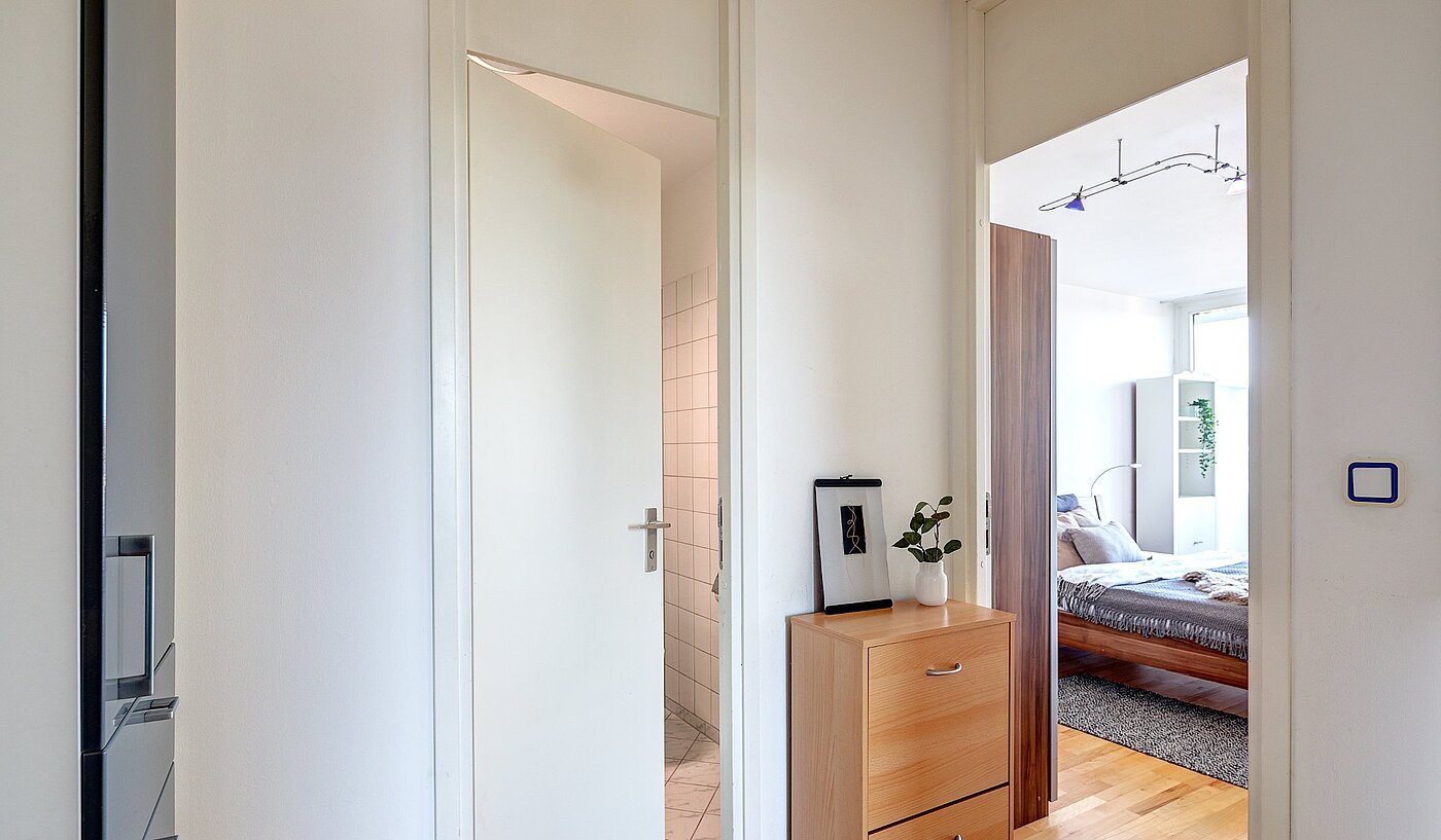 フラット 部屋数 2 部屋 | München-Sendling-Westpark | 2010ML9 | Zugang zum Bad u. Schlafzimmer