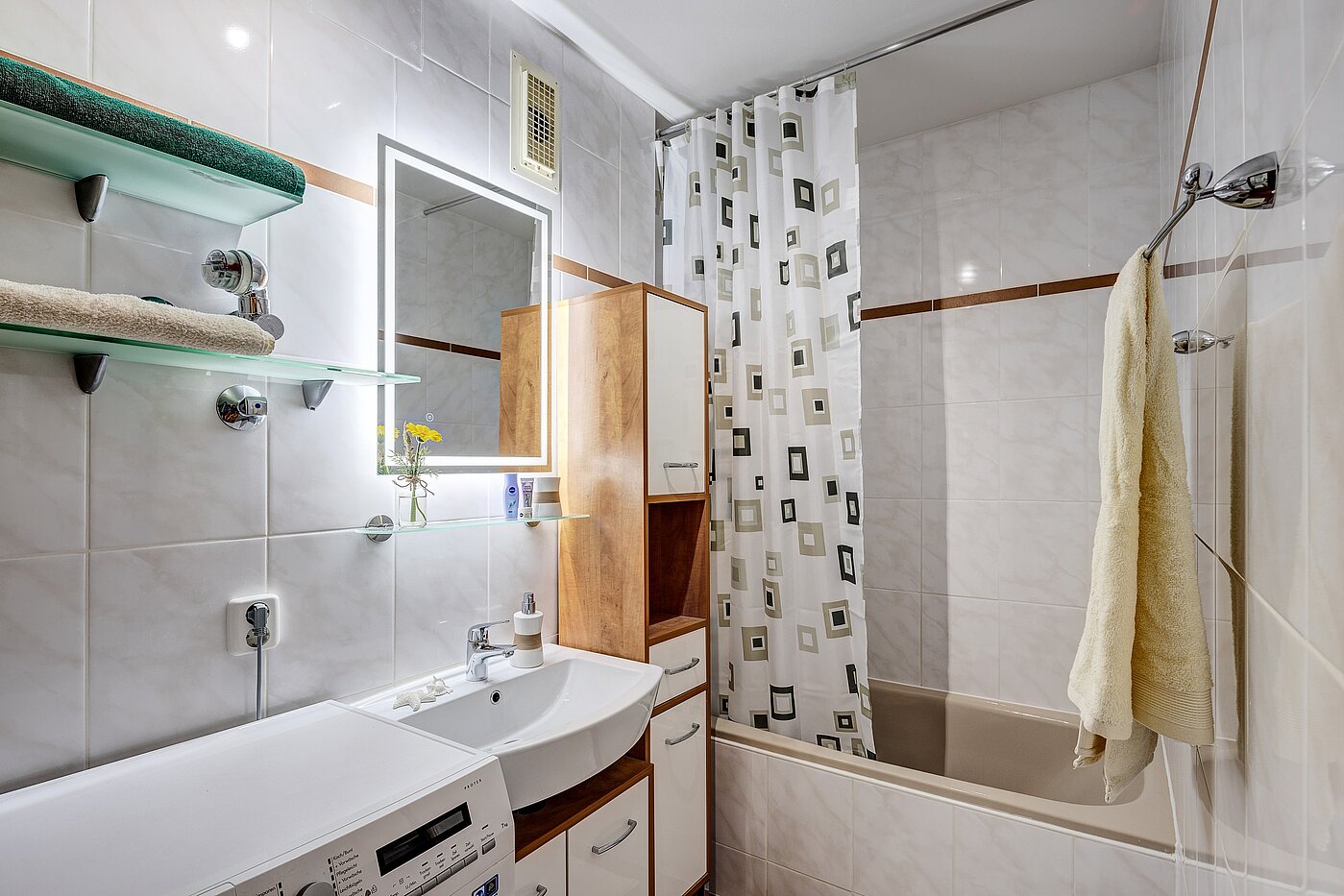 フラット 部屋数 1 部屋 | München-Bogenhausen | 70070 | Badezimmer mit Wanne