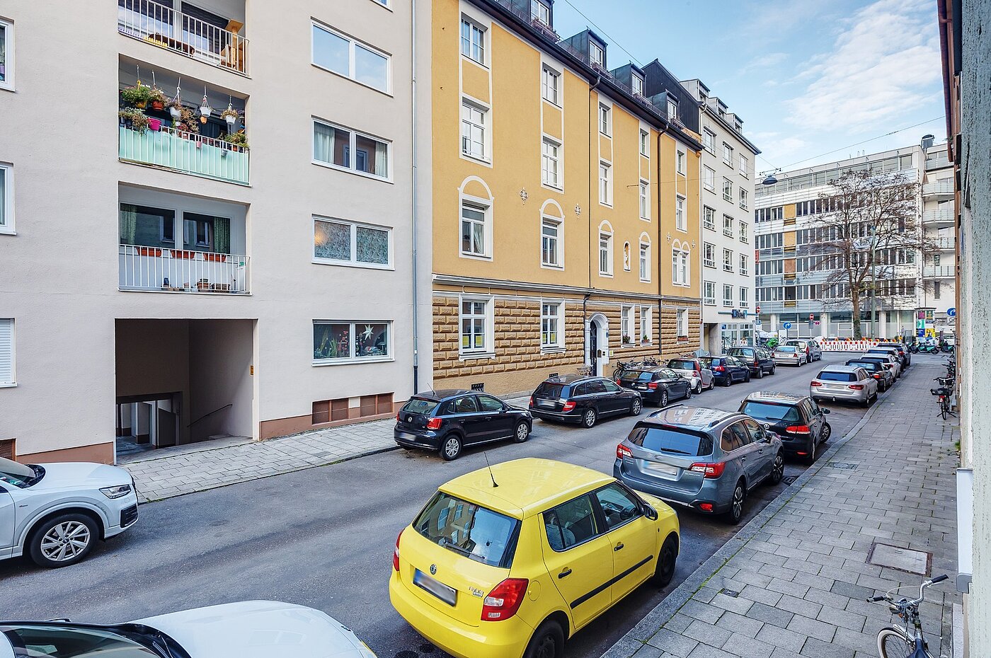 レイズド・グラウンドフロアー（一階が地表よりも高い） 部屋数 2 部屋 | München-Lehel | 2012ML1 | Sigmundstraße