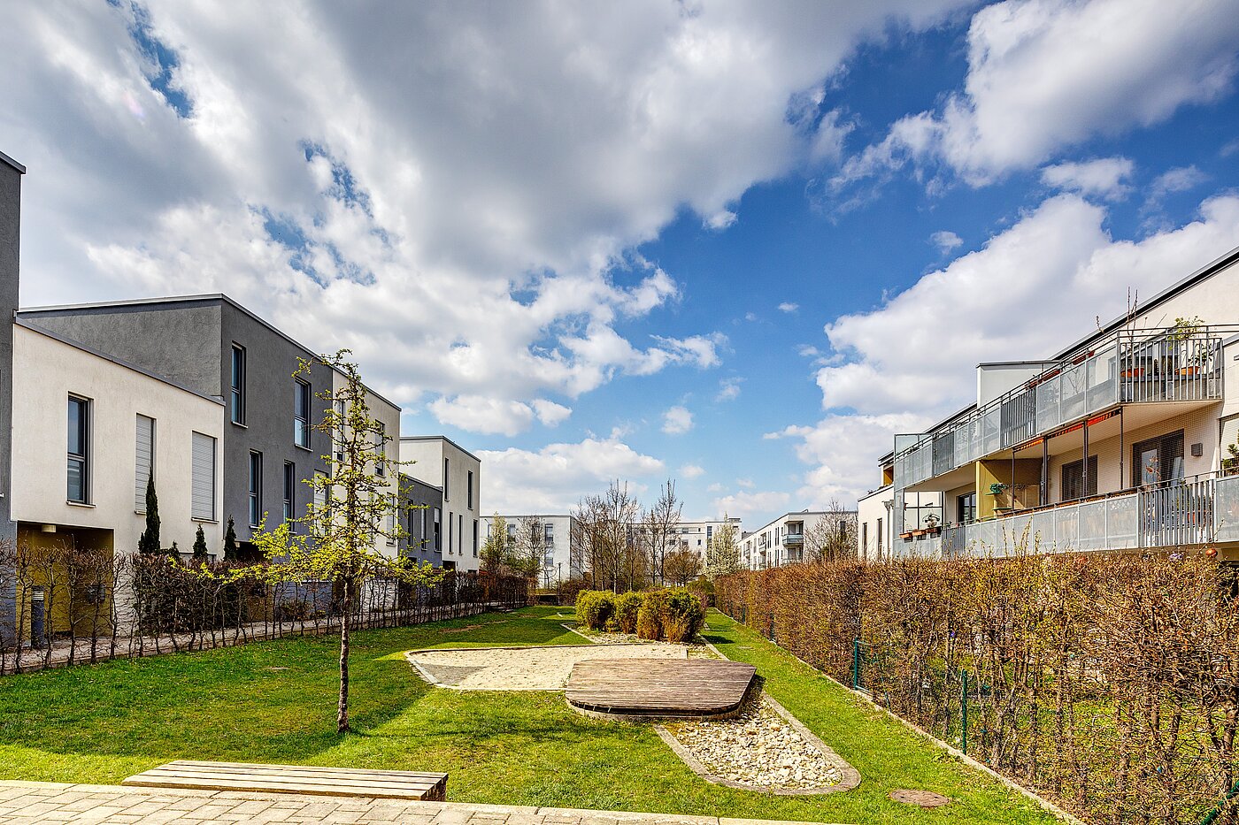 アティック・フラット（屋根裏） 部屋数 3 部屋 | München-Riem | 701701 | ...viel Grün,..