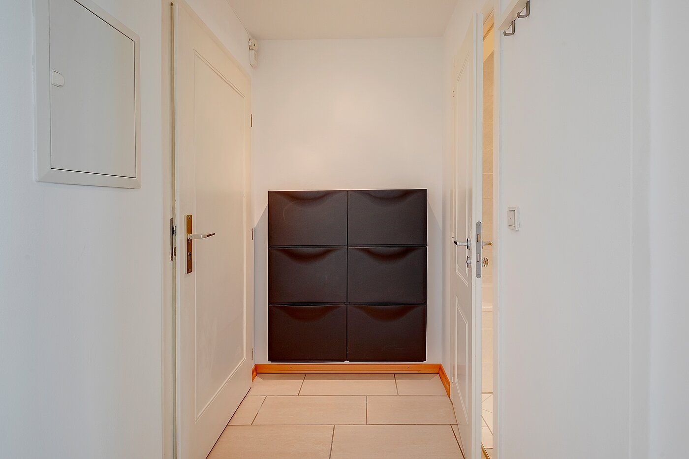 フラット 部屋数 2 部屋 | München-Schwabing | 70130 | Diele Blickrichtung Eingang