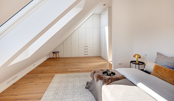 メゾネット・マンション（複数階にわたるマンション） 部屋数 4 部屋 | München-Obermenzing | 701553 | ...und hochwertigen Einbauschränken