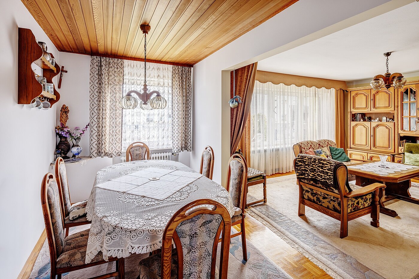 一戸建て 部屋数 6 部屋 | Unterschleißheim | 2209ML7 | Wohn- und Essbereich mit...