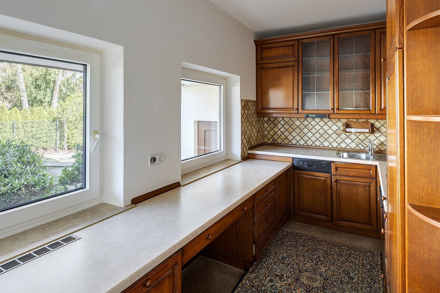 セミ・デタッチド・ハウス(一戸建てを二つに分けた家屋) 部屋数 4 部屋 | München-Solln | 70120 | Küche im Erdgeschoss