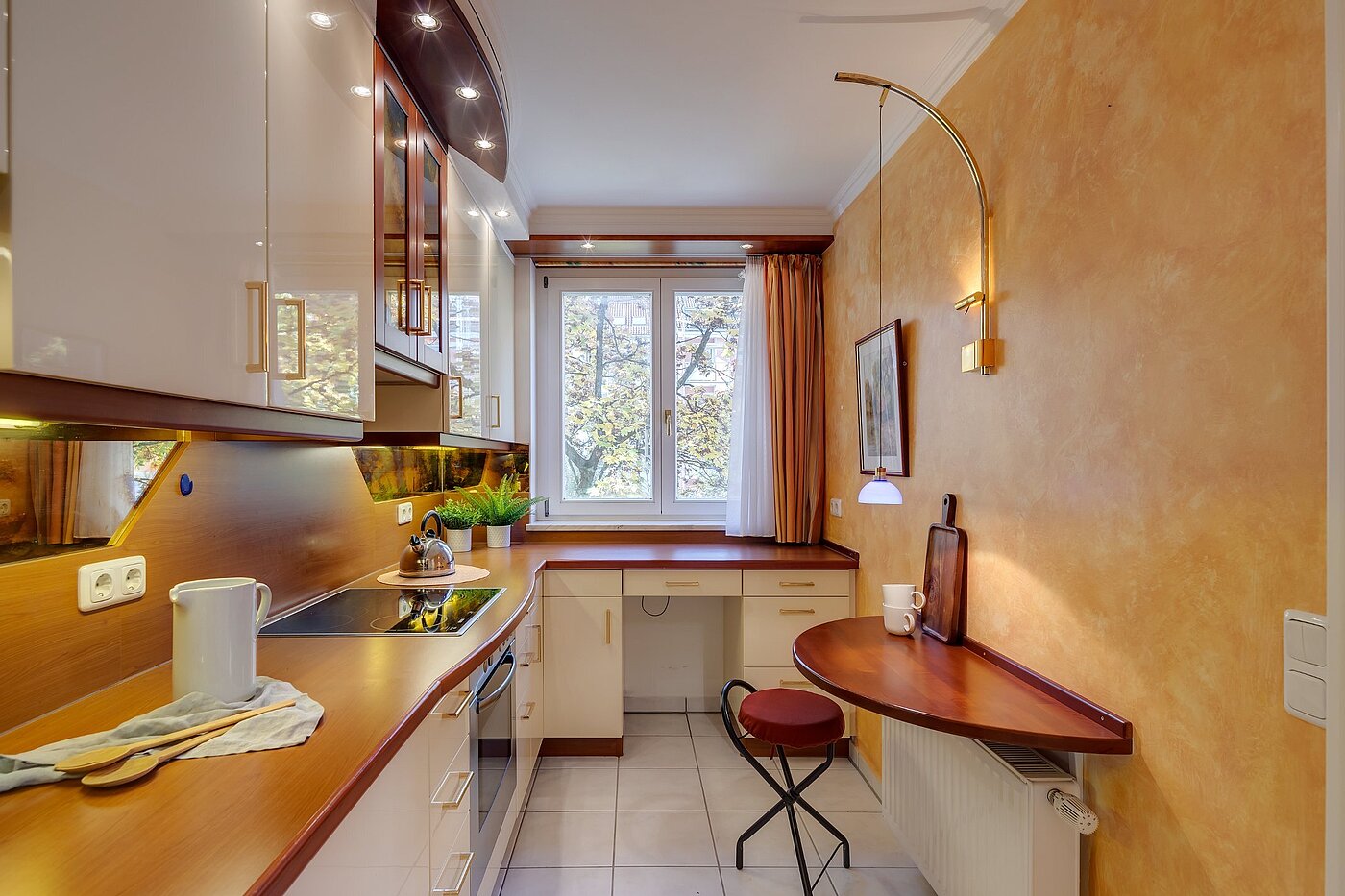 フラット 部屋数 2 部屋 | München-Sendling | 2010ML1 | ...Zugang zur Küche...