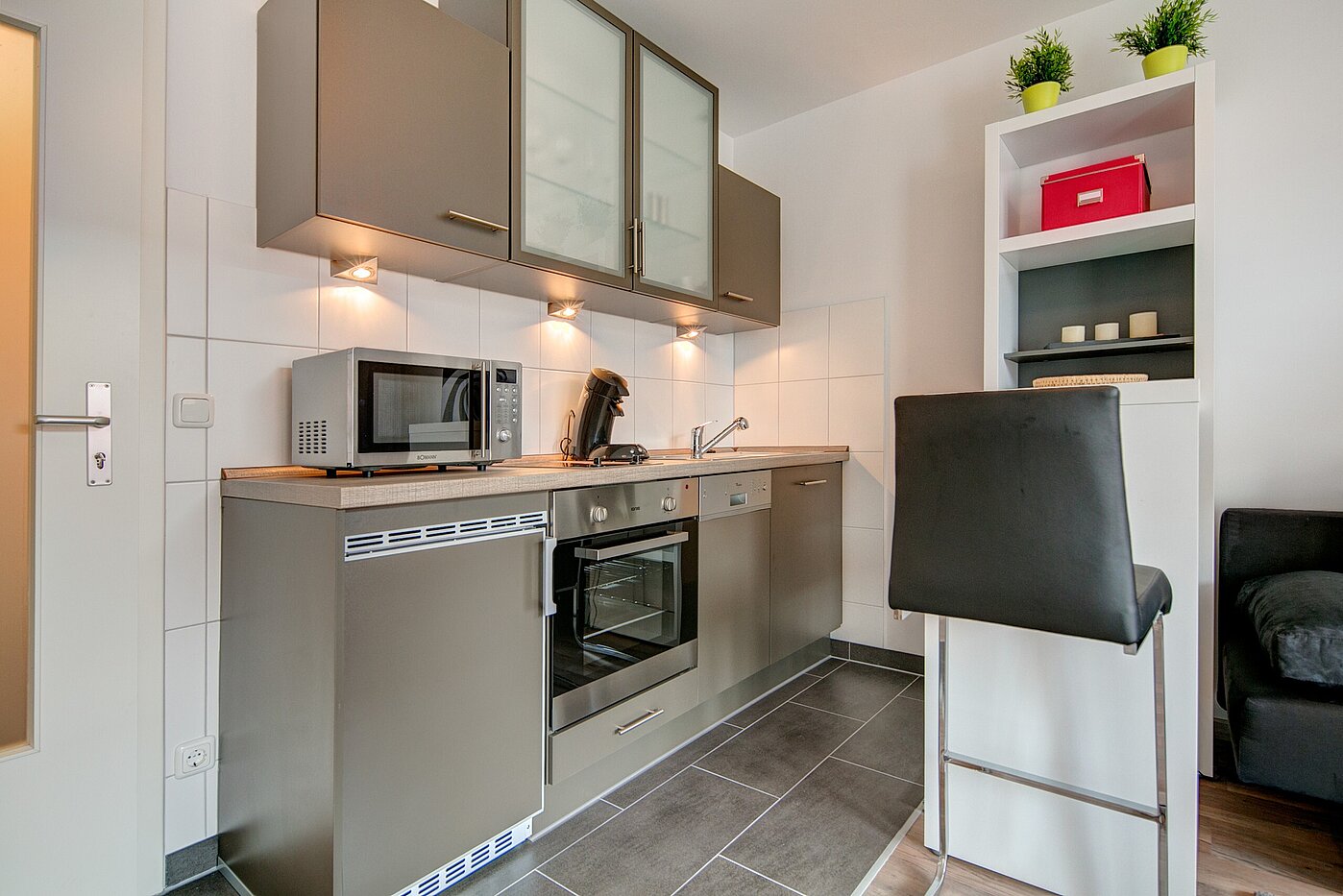 フラット 部屋数 1 部屋 | München-Berg am Laim | 70064 | ...mit Küchenzeile und Essbereich