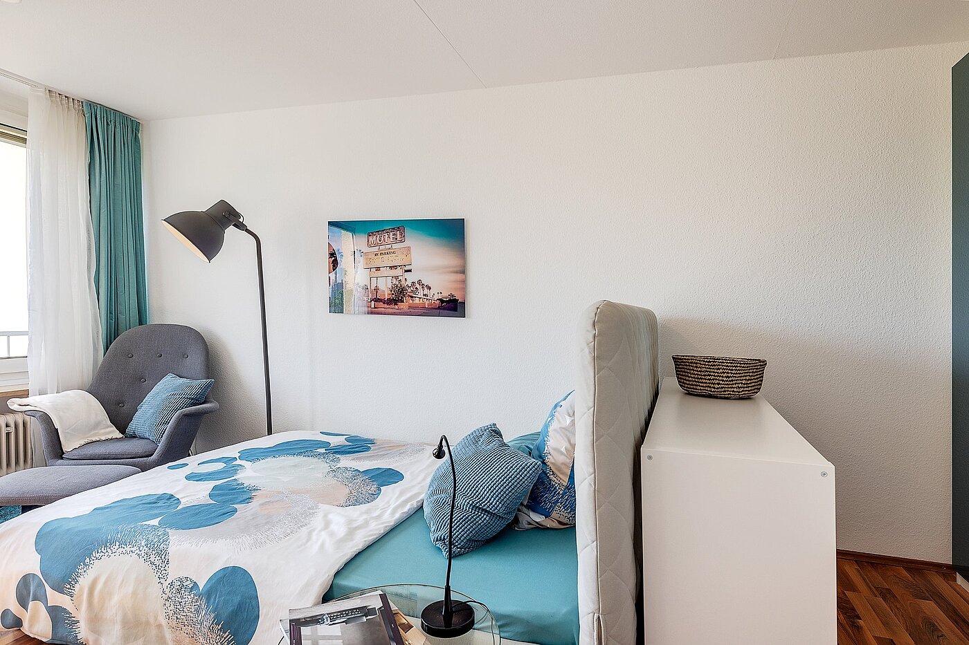フラット 部屋数 1 部屋 | München-Oberföhring | 2104ML2 | Das Bett als Raumtrenner