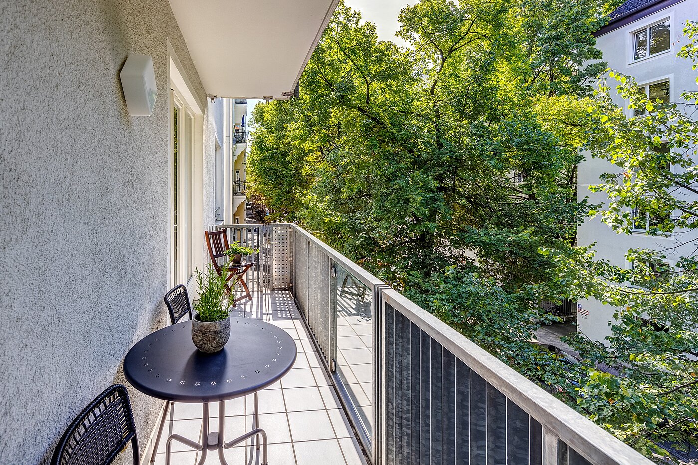 フラット 部屋数 3 部屋 | München-Schwabing | 2212ML1 | ...einladendem Balkon.