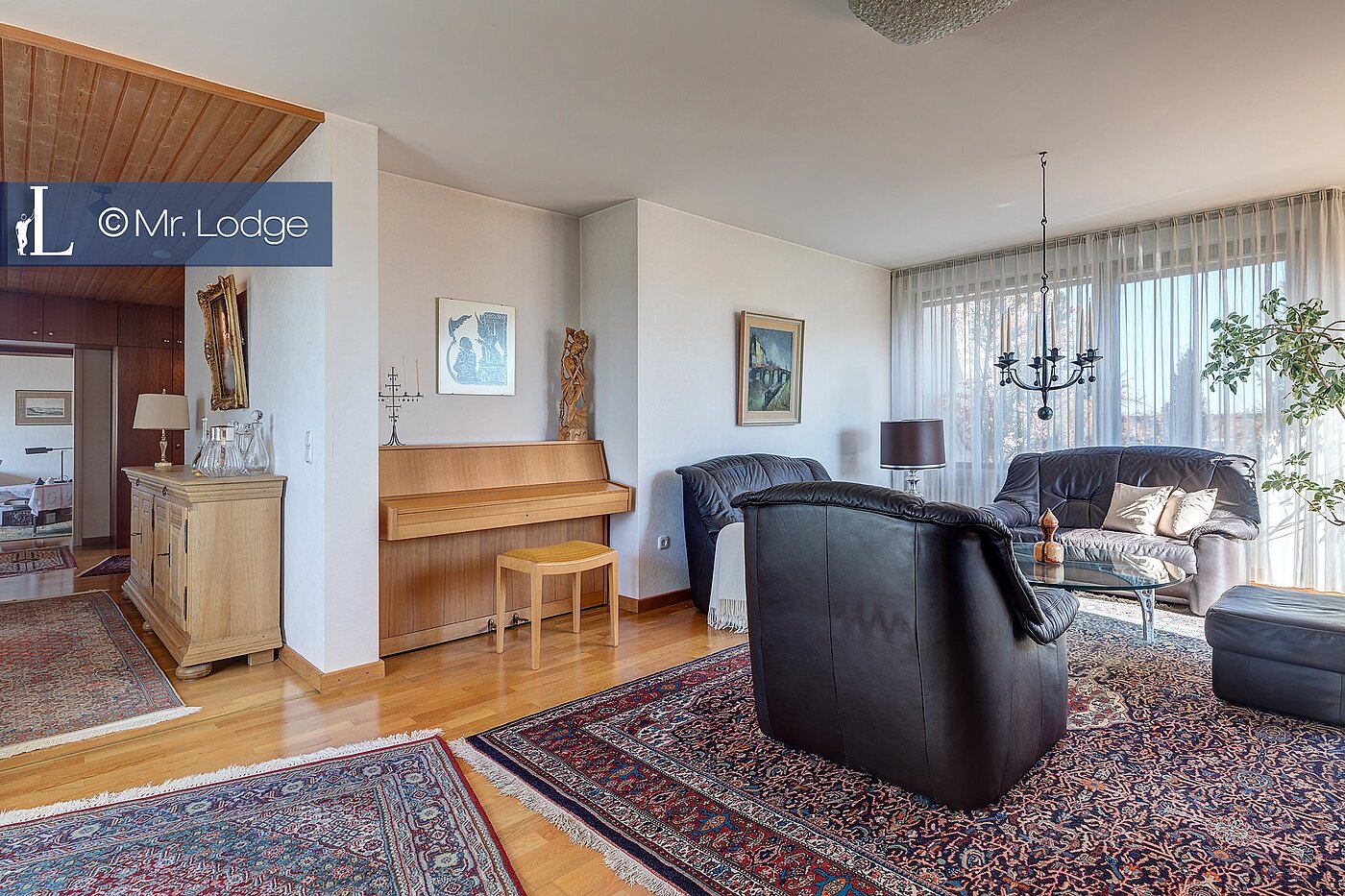 アティック・フラット（屋根裏） 部屋数 5 部屋 | Aschheim | 1710ML4 | Geräumiges Wohnzimmer mit....