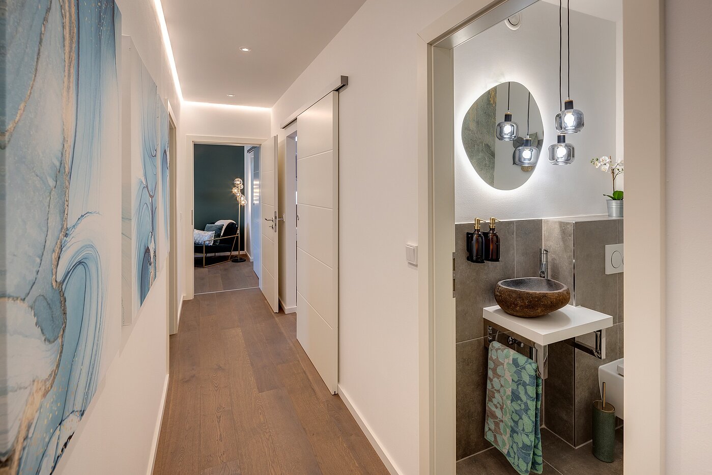 フラット 部屋数 3 部屋 | München-Sendling | 70167 | Weitläufiger Flur