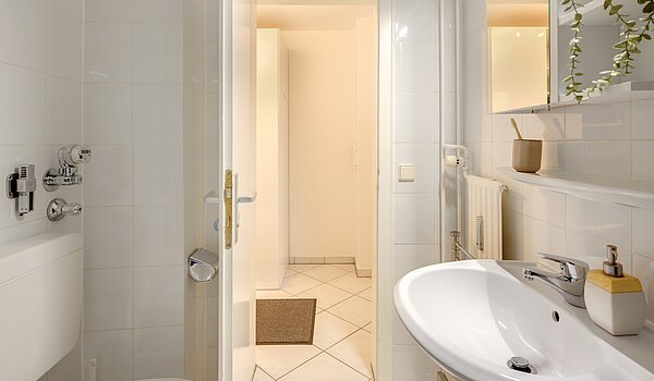 Apartment 部屋数 1 部屋 | München-Sendling-Westpark | 70395 | Bad mit...