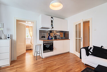 Maxvorstadt：最高のロケーションにある価値の高い2部屋のアパート - 夏から入居可能