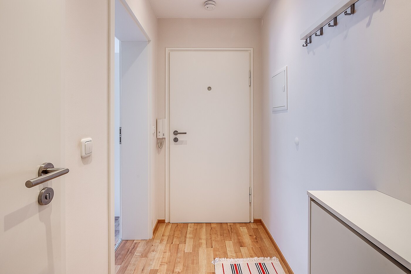 フラット 部屋数 1.5 部屋 | München-Schwanthalerhöhe | 2211ML8 | Wohnungseingang mit Garderobe