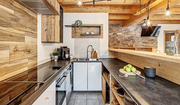 フラット 部屋数 6 部屋 | 70095 | ...und hochwertiger Einbauküche