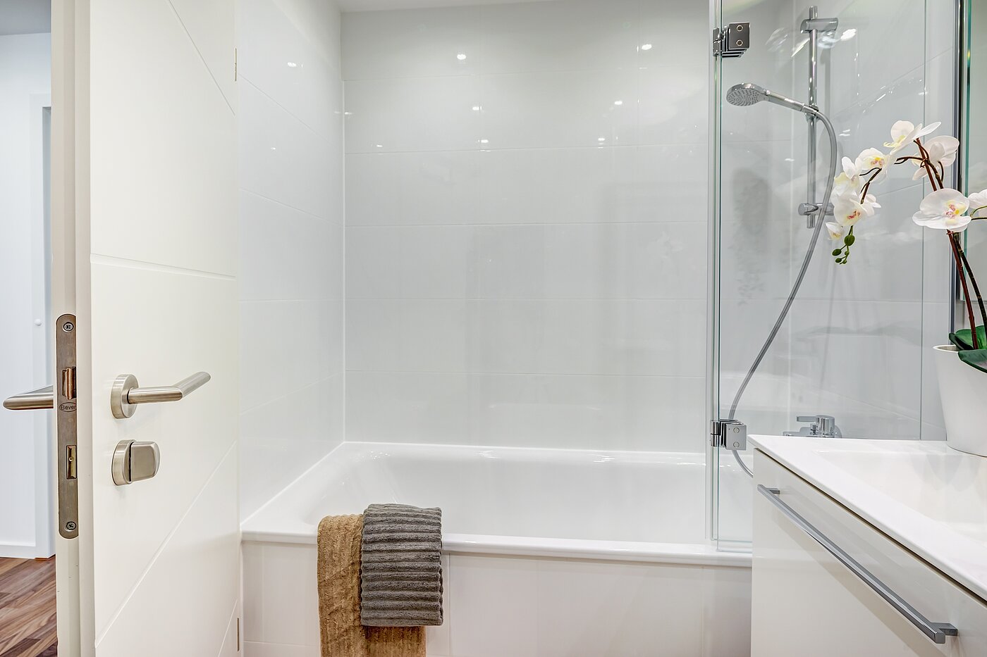 フラット 部屋数 2 部屋 | München-Schwabing | 70434 | ...mit Badewanne