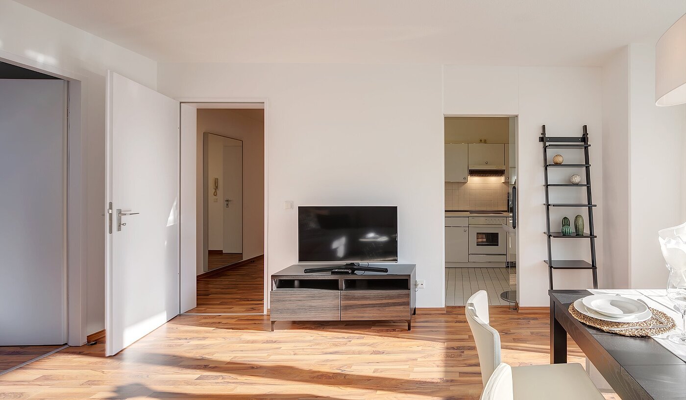 フラット 部屋数 2 部屋 | München-Oberföhring | 2007ML8 | Blick zur Küche