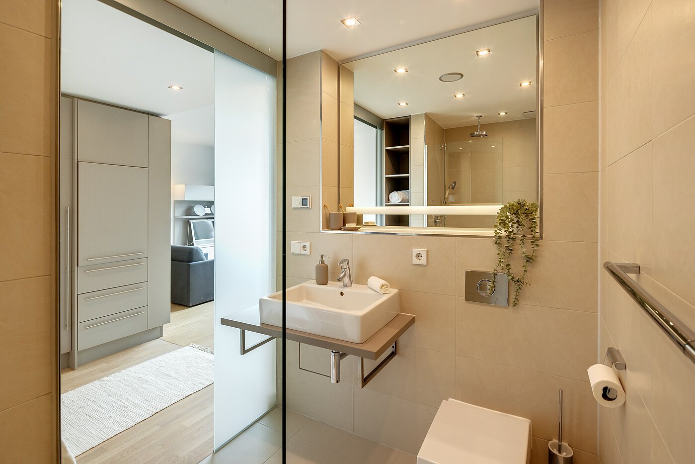 Apartment 部屋数 1.5 部屋 | München-Bogenhausen | 70233 | ...bodengleicher Dusch