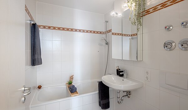 フラット 部屋数 2 部屋 | München-Laim | 70464 | ...modernen Bad
