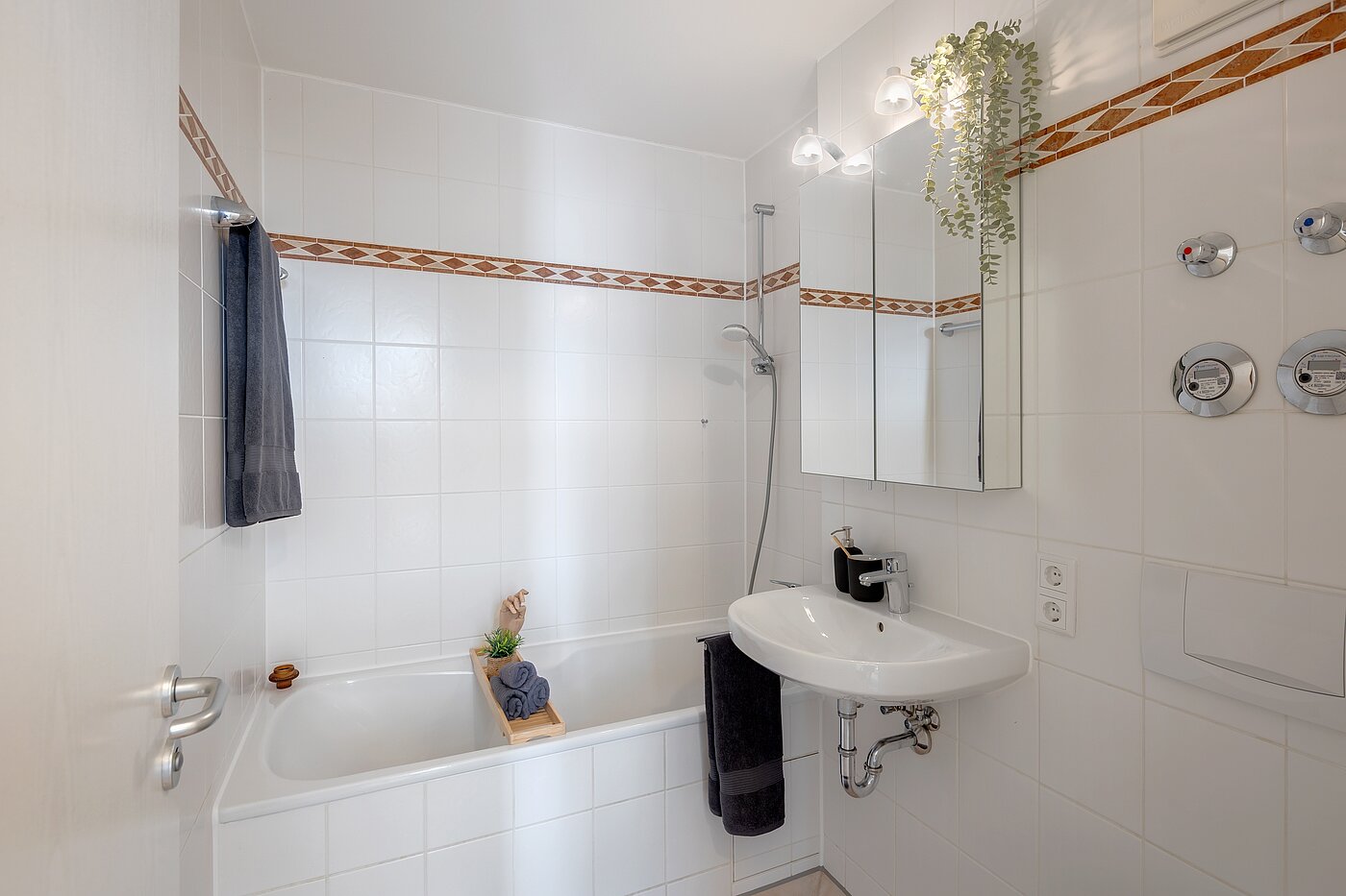 フラット 部屋数 2 部屋 | München-Laim | 70464 | ...modernen Bad