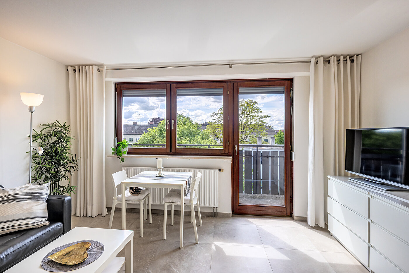 フラット 部屋数 1 部屋 | München-Milbertshofen | 704371 | Essen