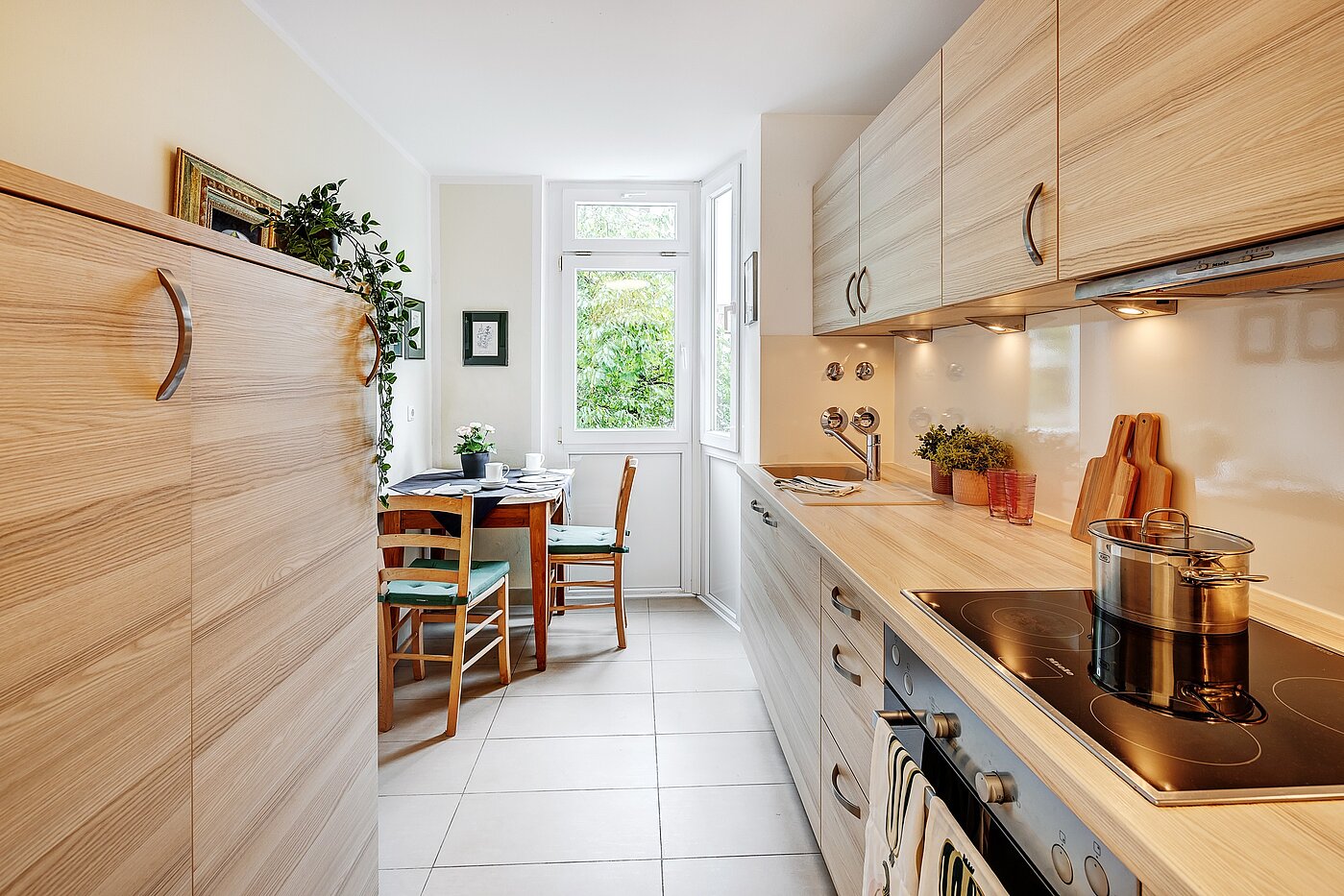 フラット 部屋数 2.5 部屋 | München-Nymphenburg | 2204ML61 | ...mit Platz zum Essen
