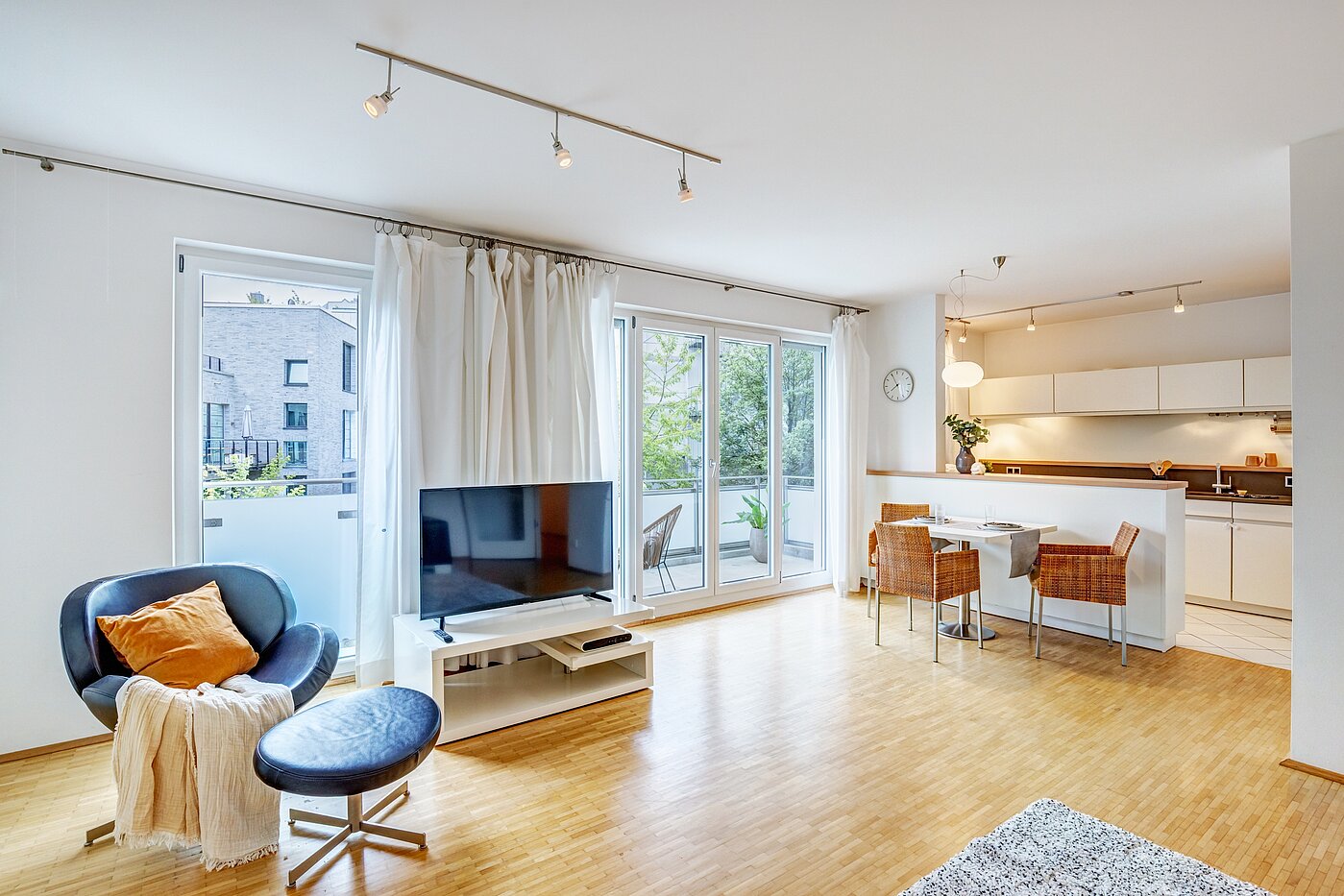 フラット 部屋数 3 部屋 | München-Neuhausen | 70489
