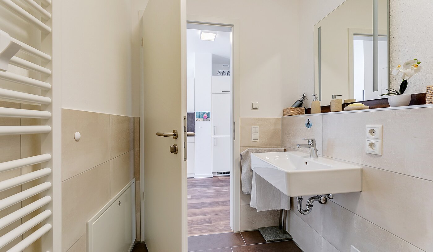 フラット 部屋数 1 部屋 | München-Milbertshofen | 2202ML8 | ...und Handtuchheizkörper