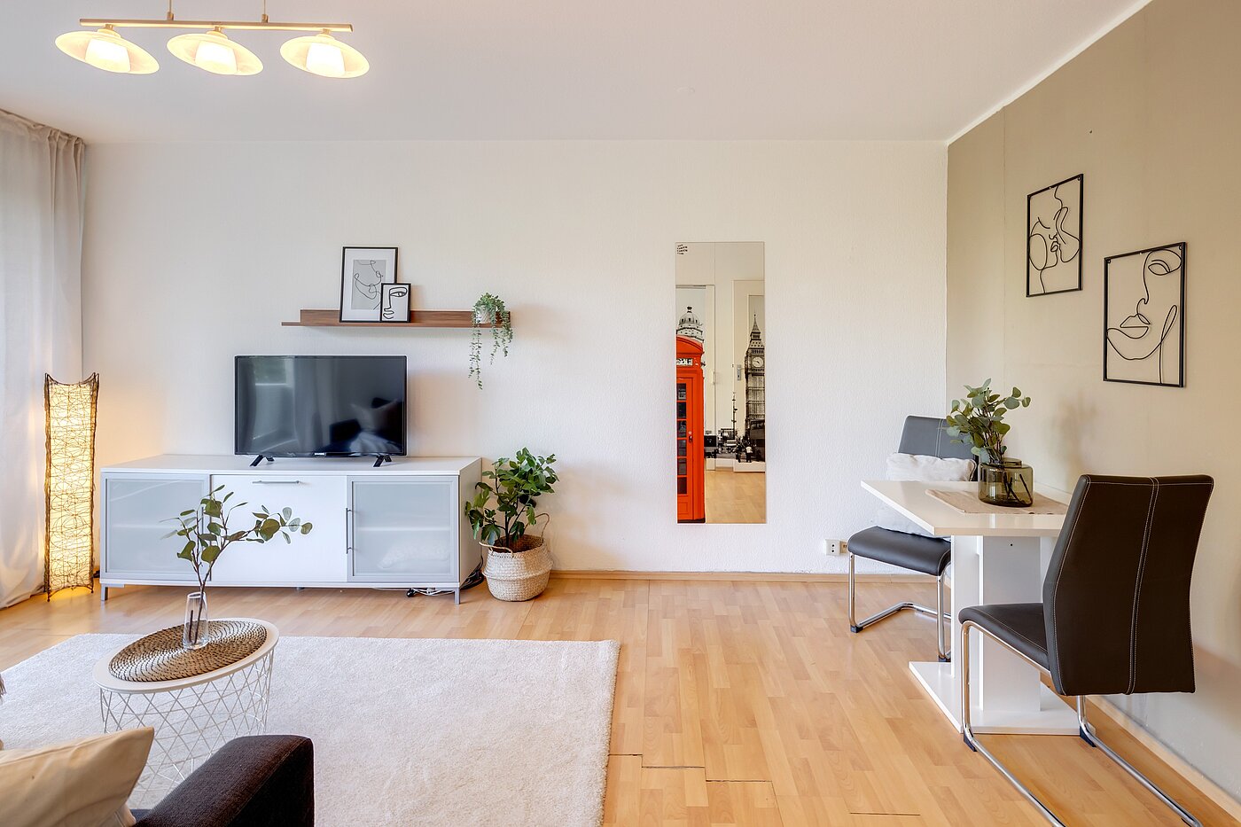 フラット 部屋数 2 部屋 | München-Sendling-Westpark | 2204ML2 | Helles Wohnzimmer...