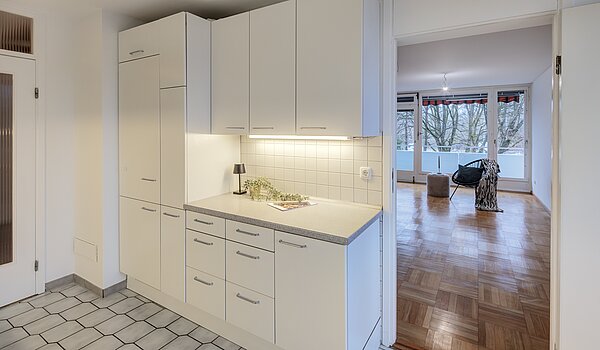 フラット 部屋数 3.5 部屋 | München-Bogenhausen | 703051 | Blick zum Wohnzimmer