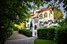 Hauptaufgang zur Villa
