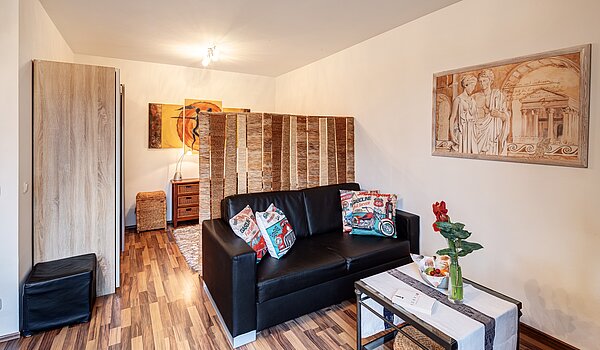 フラット 部屋数 1 部屋 | Karlsfeld | 70460 | Wohn- und Schlafbereich