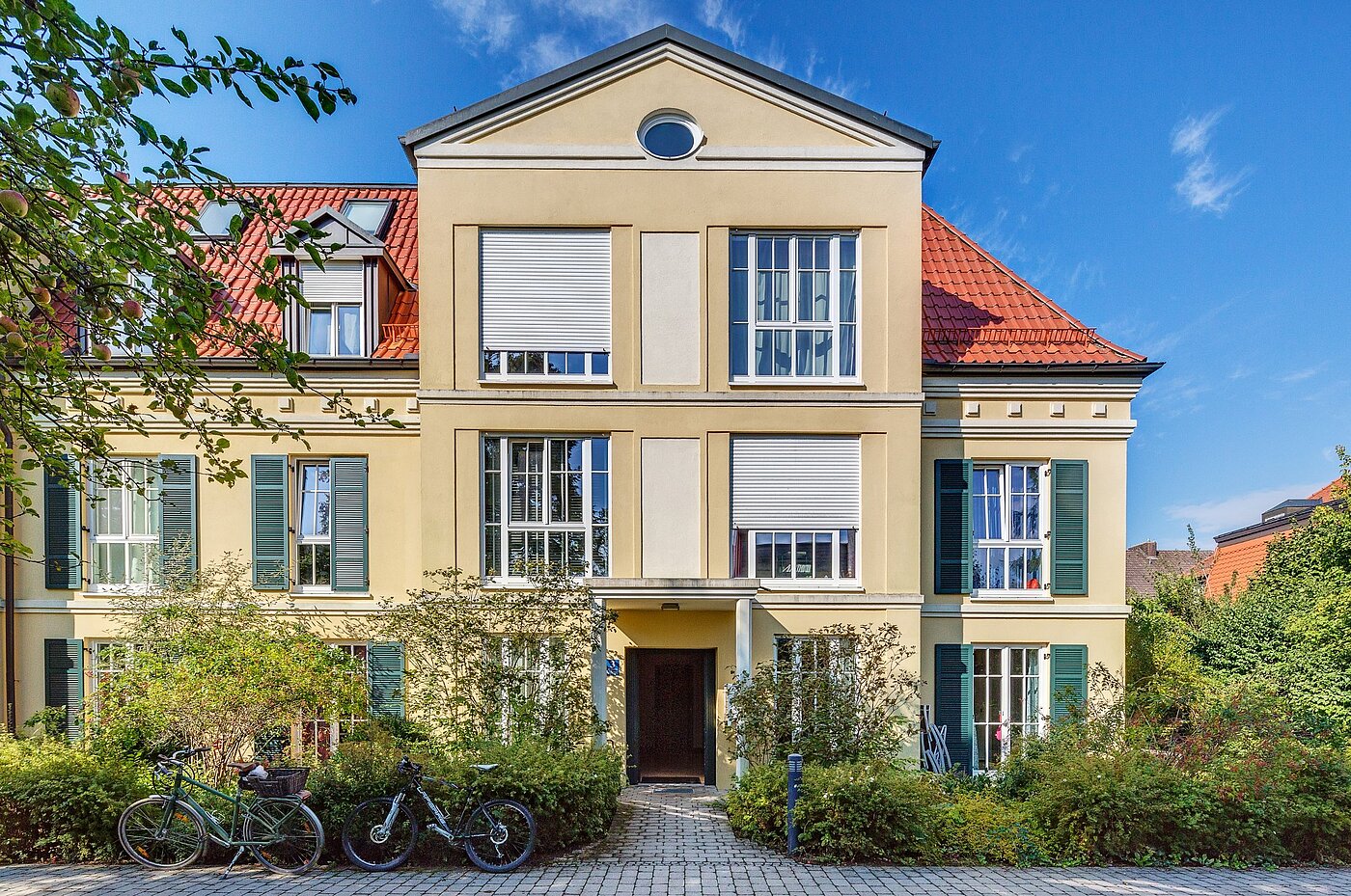 フラット 部屋数 3 部屋 | München-Solln | 1809D8 | Hauseingang