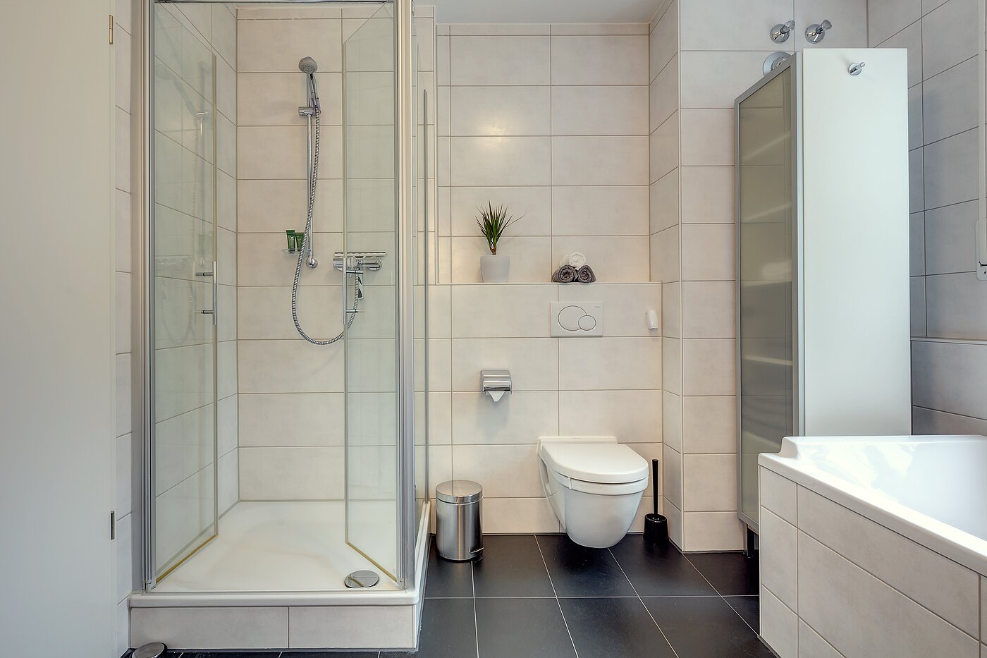 フラット 部屋数 4 部屋 | München-Forstenried | 2209ML6 | ...und Dusche