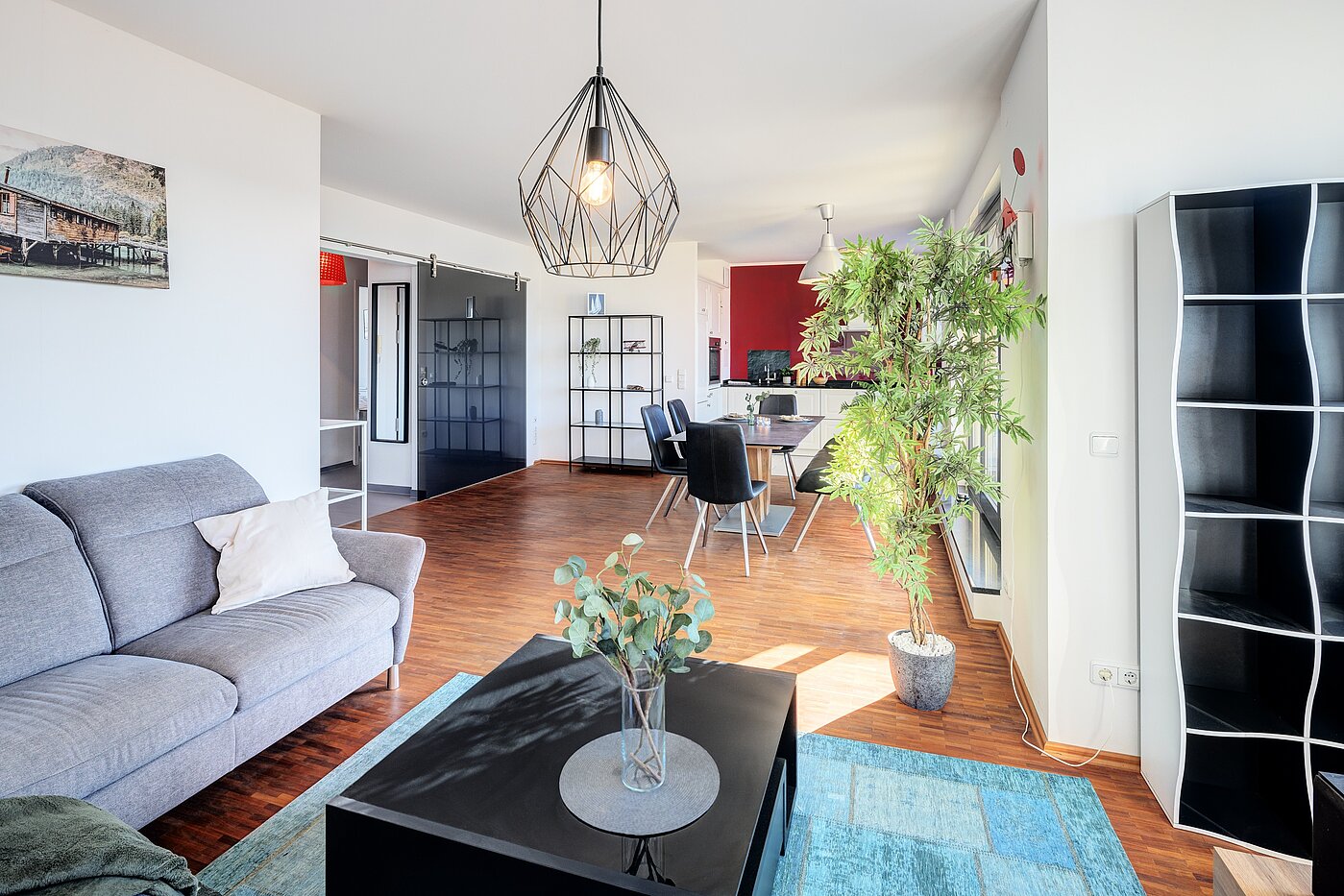 アティック・フラット（屋根裏） 部屋数 3 部屋 | München-Riem | 701701 | Wohnen in...