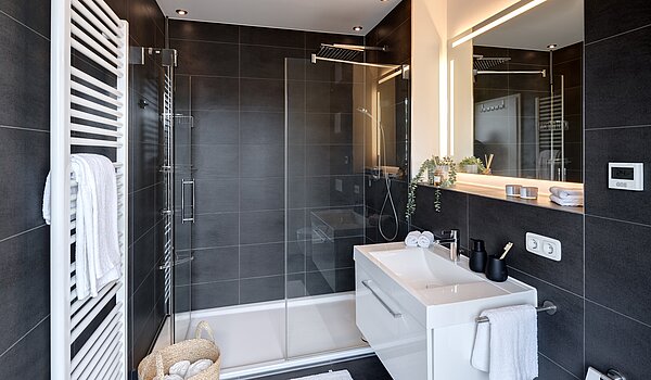 Penthouse 部屋数 3.5 部屋 | München-Oberföhring | 70237 | En Suite Duschbad...