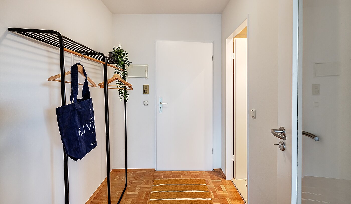 フラット 部屋数 1 部屋 | München-Milbertshofen | 2112ML4 | Geräumige Diele