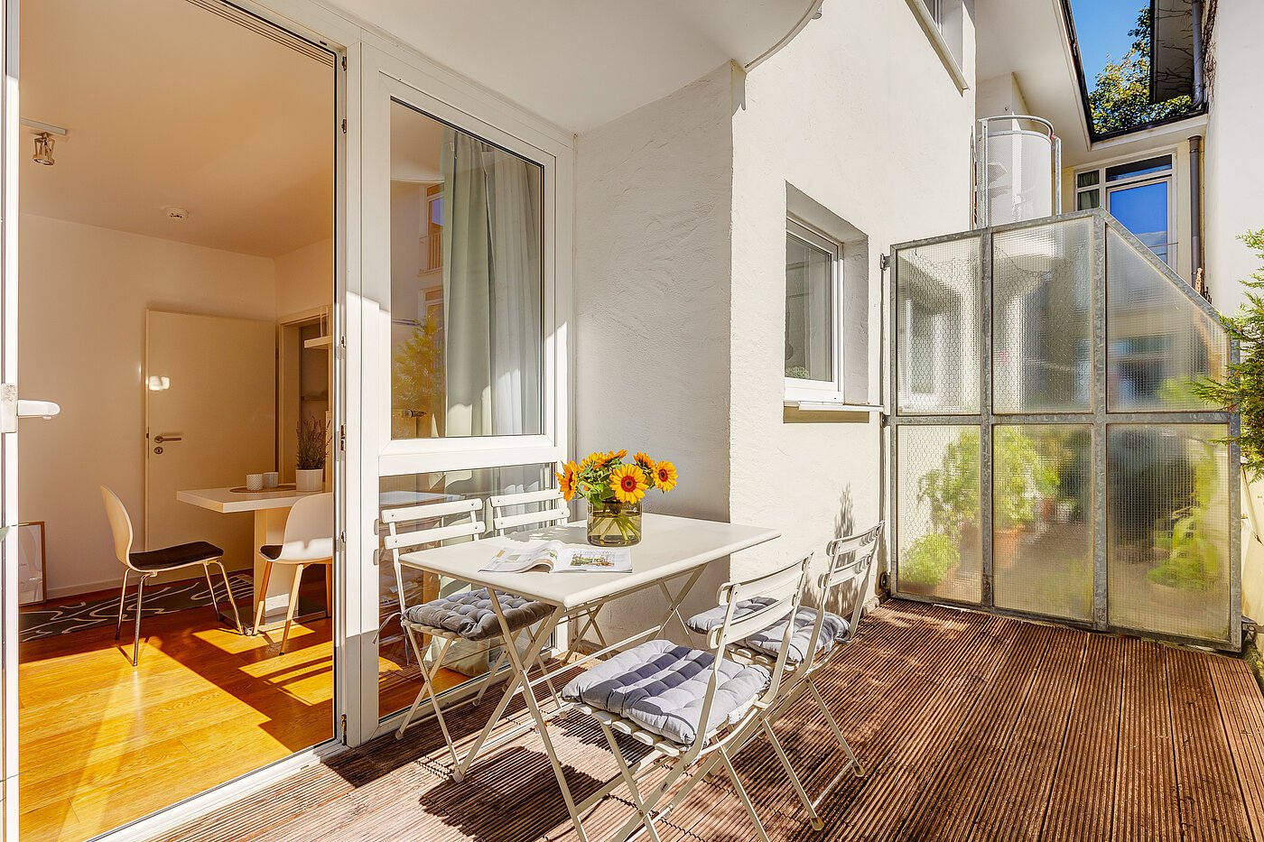 フラット 部屋数 1 部屋 | München-Maxvorstadt | 70027 | Große Süd-Terrasse zum Innenhof