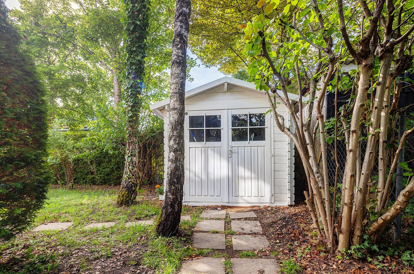 セミ・デタッチド・ハウス（一戸建てを二つに分けた家屋） 部屋数 5 部屋 | München-Trudering | 70269 | Gartenhaus