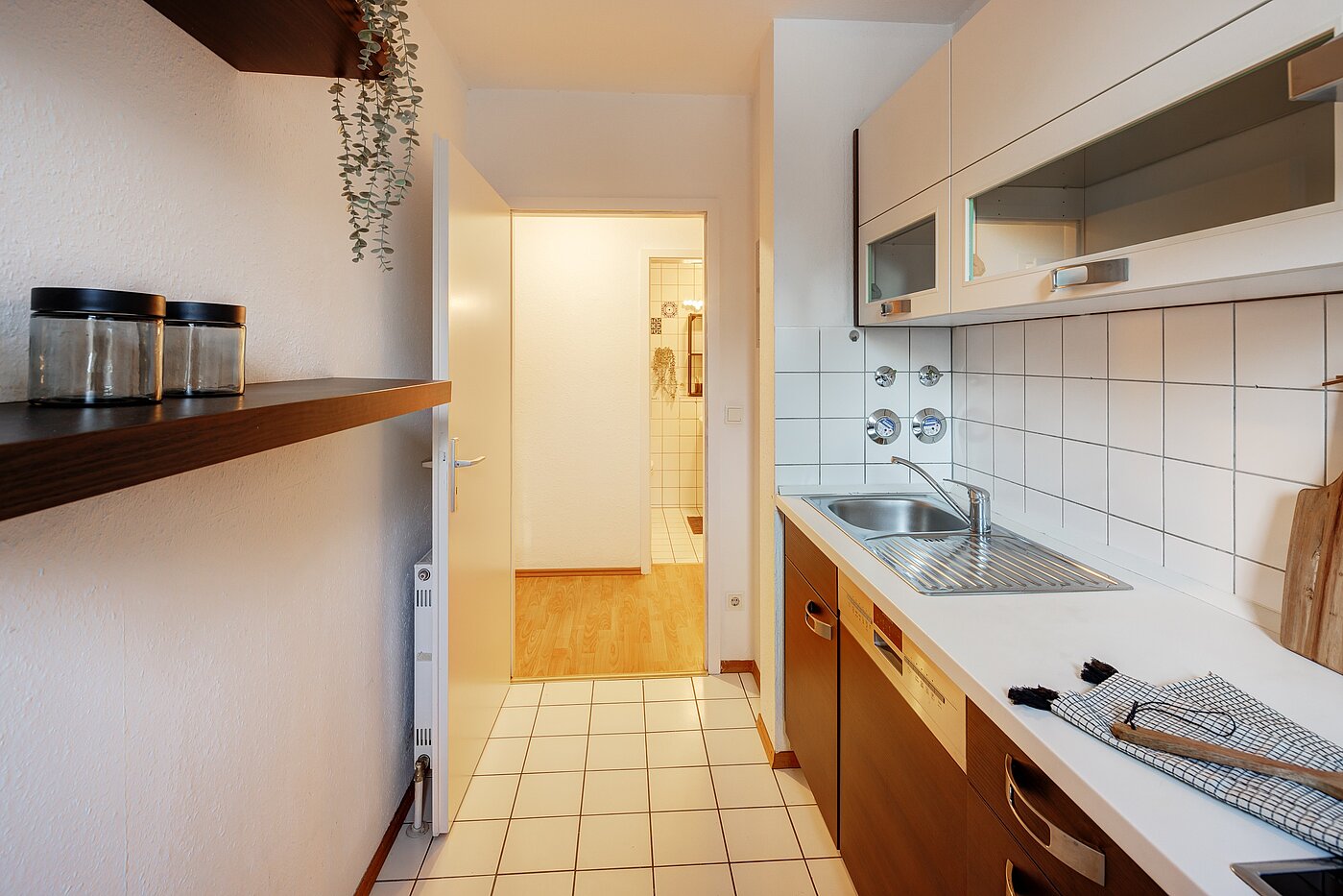 フラット 部屋数 3 部屋 | München-Bogenhausen | 70085 | Küche komplett eingerichtet...