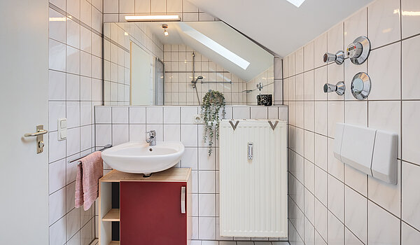 フラット 部屋数 2 部屋 | Poing | 70373 | Tageslichtbad mit...