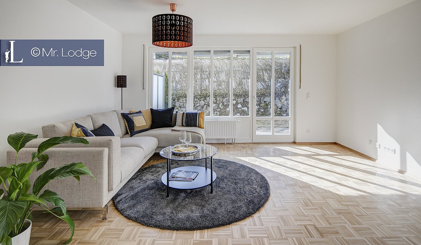 セミ・デタッチド・ハウス（一戸建てを二つに分けた家屋） 部屋数 5 部屋 | 1702ML1 | Sonniges Wohnzimmer