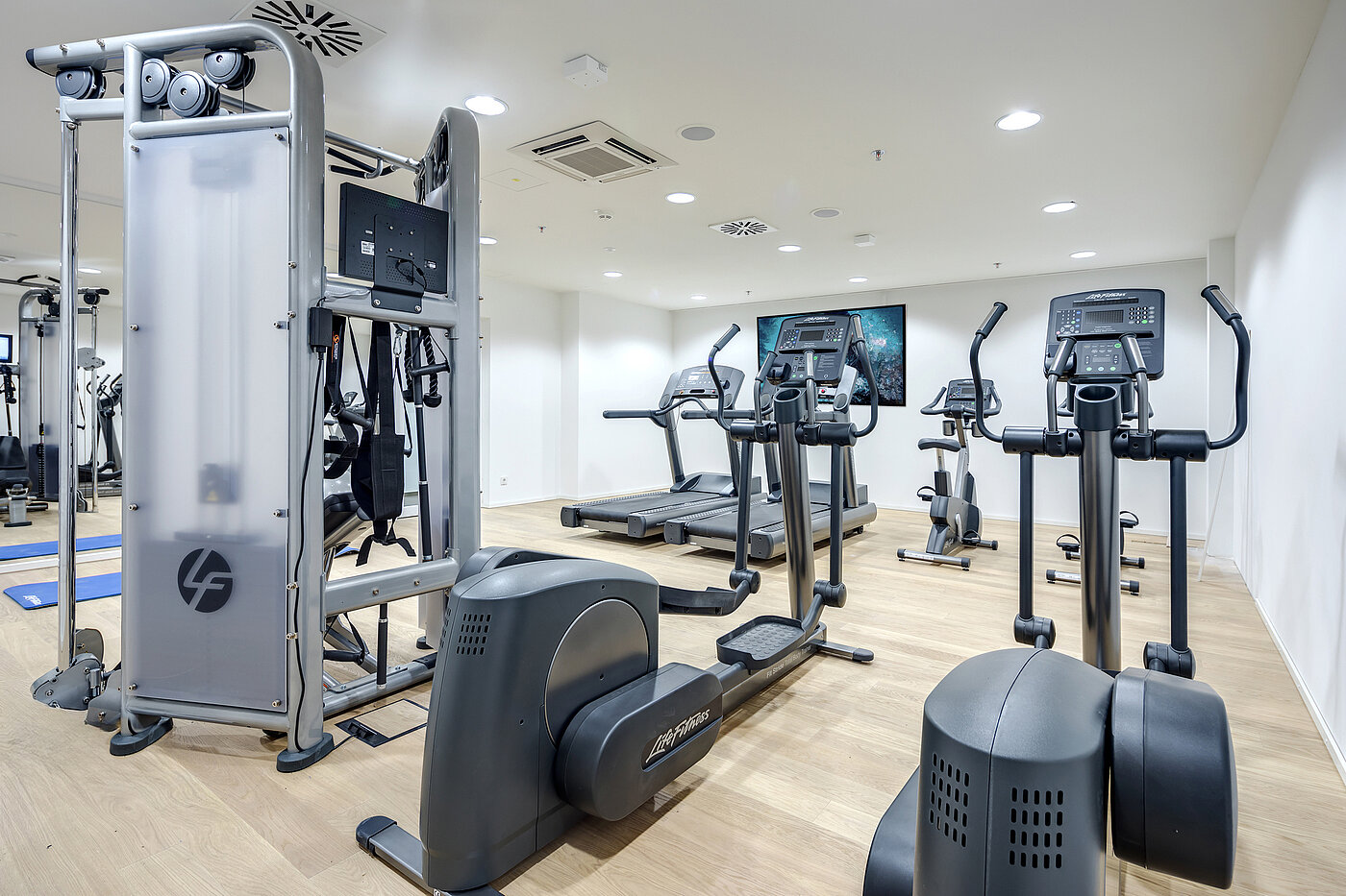 Apartment 部屋数 1.5 部屋 | München-Neuhausen | 70179 | Fitnessbereich