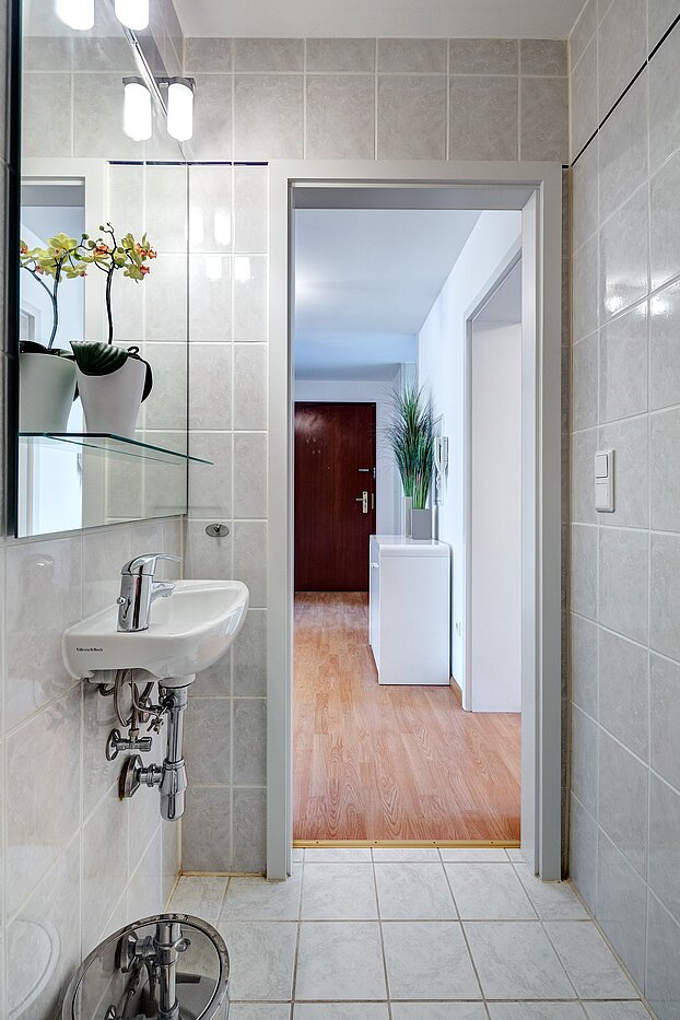 フラット 部屋数 2 部屋 | München-Schwabing | 70102 | ...raumhoch gefliest