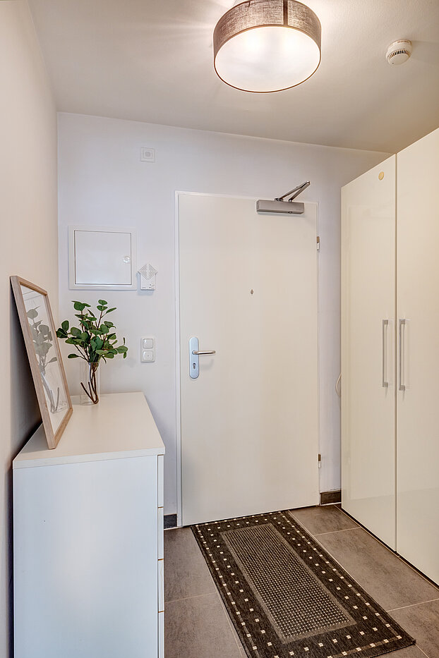 フラット 部屋数 1 部屋 | München-Ramersdorf | 70416 | Flur Richtung Eingang