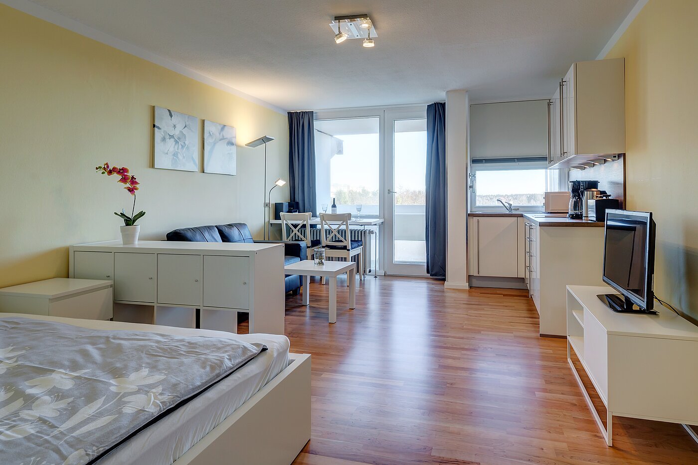 Apartment 部屋数 1 部屋 | 70308 | Wohn- und Schlafbereich