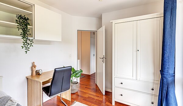 フラット 部屋数 3 部屋 | München-Schwabing | 2202ML12 | ...mit Arbeitsplatz...