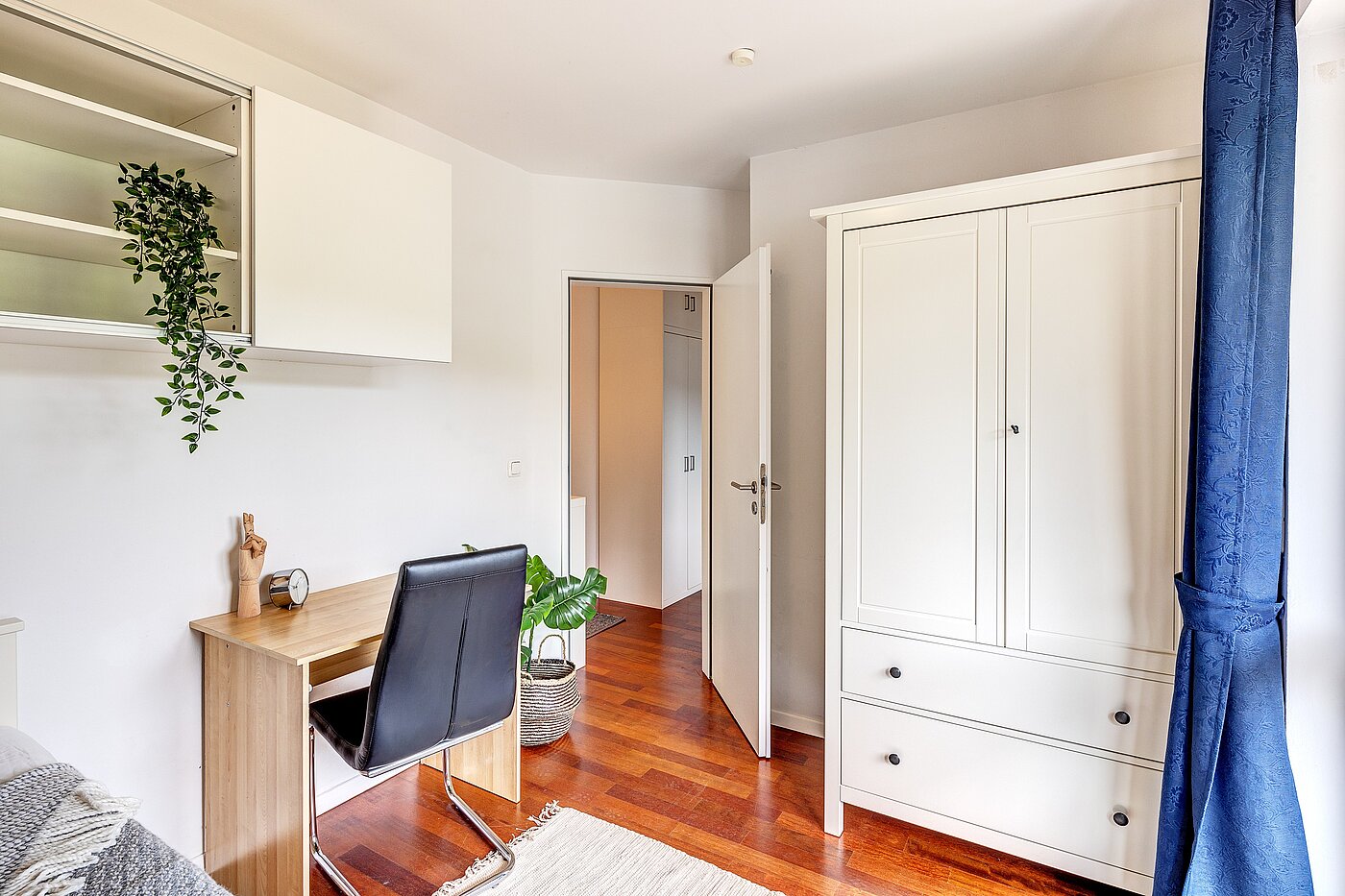 フラット 部屋数 3 部屋 | München-Schwabing | 2202ML12 | ...mit Arbeitsplatz...